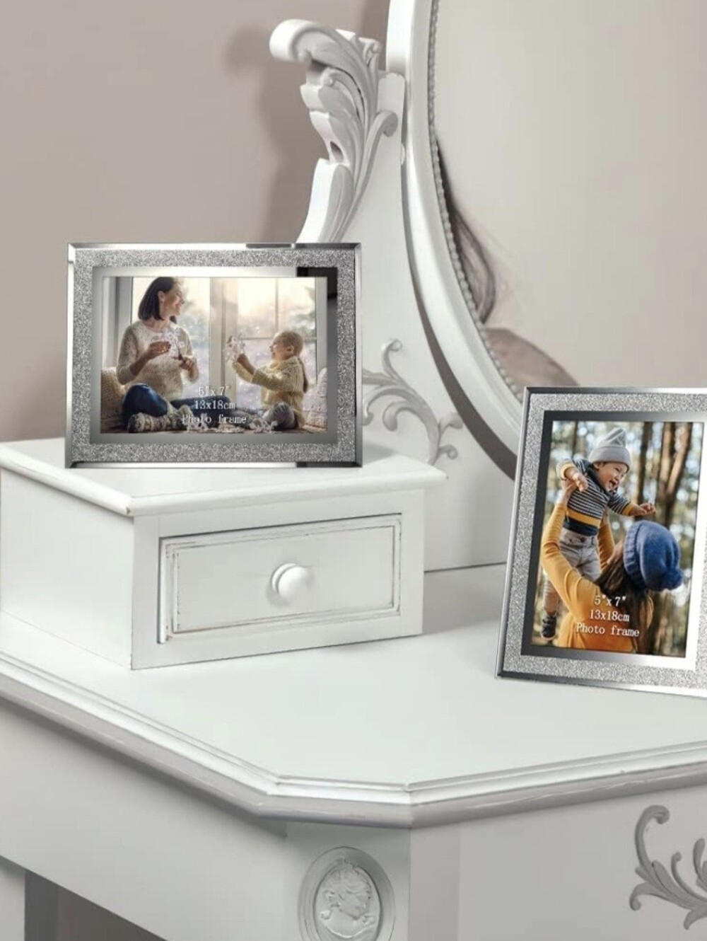 NEW Glam Silver Sparkle Mirrored Size 4"x6" Picture Frames (Set of 4) - Picture 7 of 9